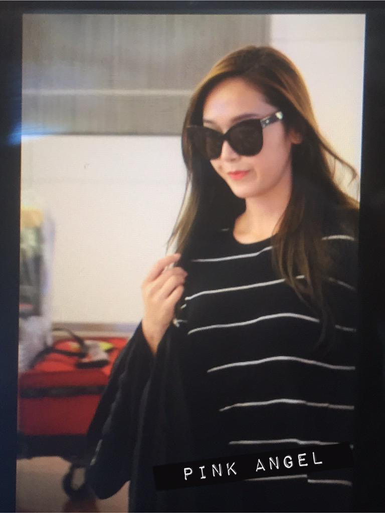 [PIC][22-09-2015]Jessica khởi hành đi Nhật Bản vào sáng nay CPelExRVAAA-z7_