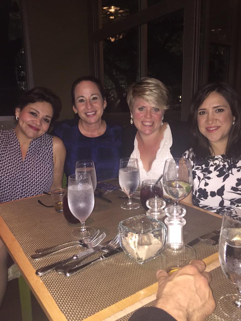 kmart4294's tweet photo. #USHCC2015 good friends!! http://t.co/5CnnuMRI8y