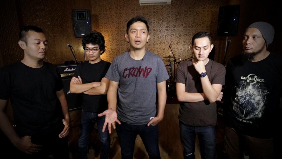 #Klikklip Studio Session: <a href="/captainjackband/">Official CaptainJack</a> “Hati Hitam” buff.ly/1V77UBu