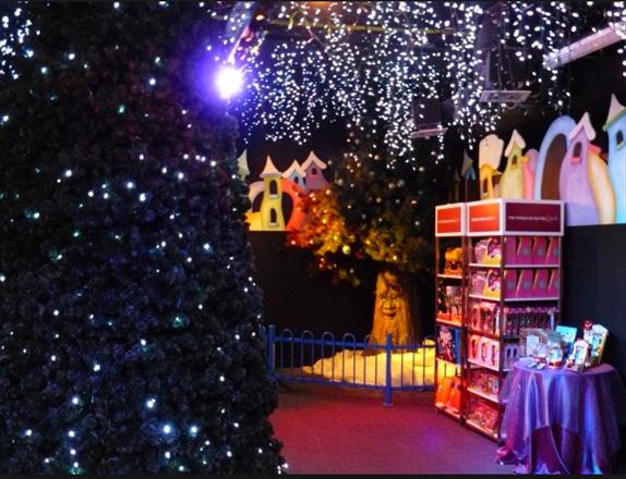 DJsCareers's tweet photo. Be jolly & merry this Christmas at David Jones! #Magiccave #Christmas #Sales #Fashion #SA http://t.co/IFfdmIIdn3