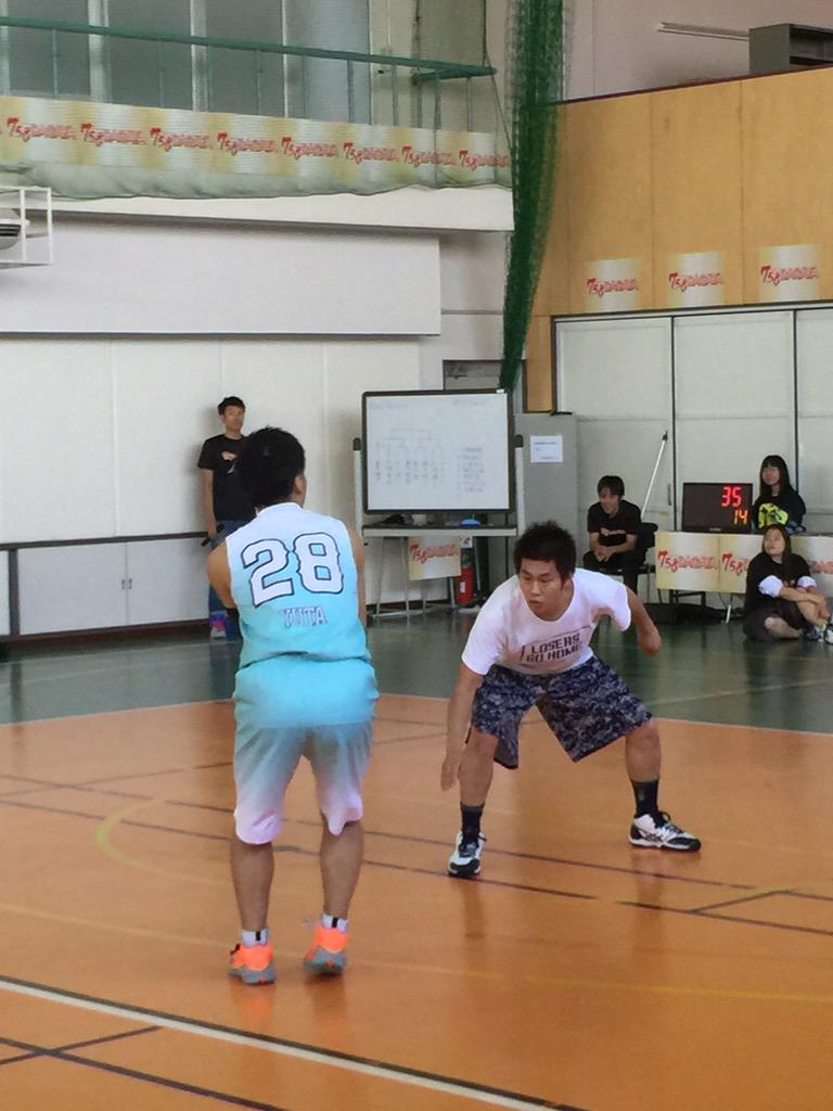 t_oceans's tweet image. 1on1チャレンジに畠山選手が決勝トーナメントより出場。
残念ながら、2-4で敗れました。
接戦でしたので悔しいです。
#3X3 #バスケ #オーシャンズ