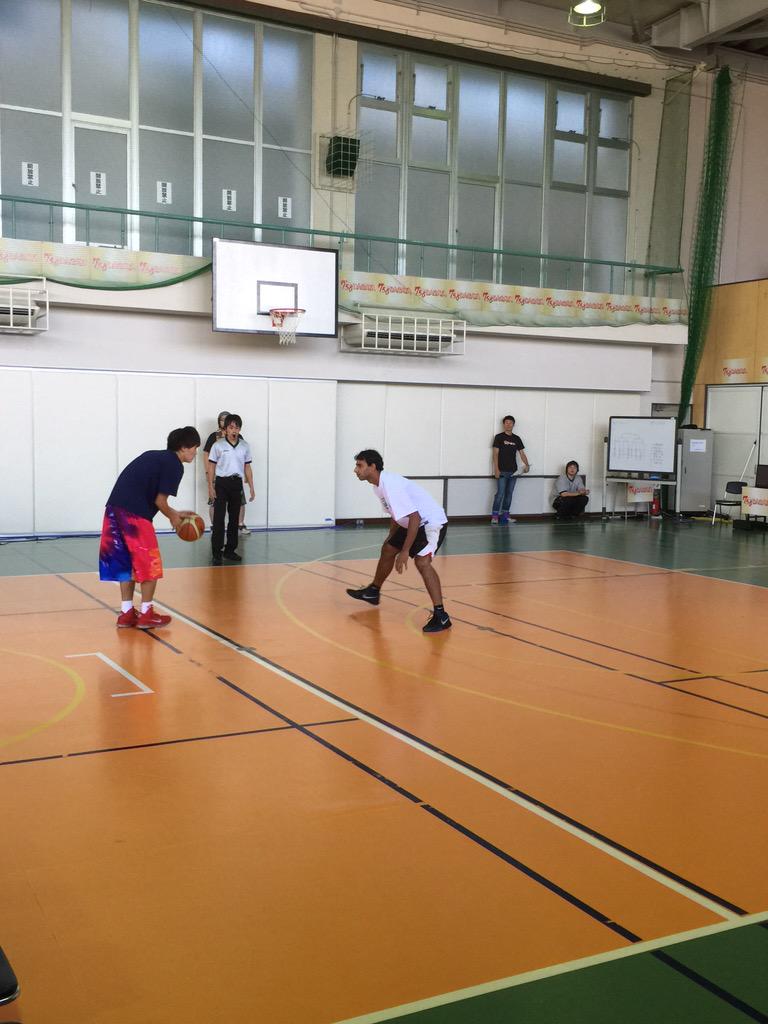 t_oceans's tweet image. @t_oceans: 1on1チャレンジにアムレット選手が決勝トーナメントより出場。
10-2で勝利しました。
準決勝に進出です。
#3X3 #バスケ #オーシャンズ