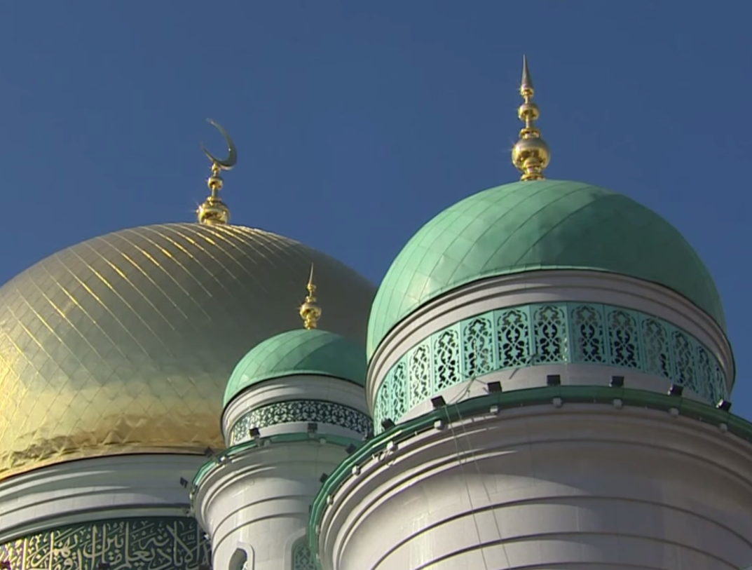 La plus grande mosquée d’Europe ouvre ses portes à Moscou CPeyWtlU8AAOT6K