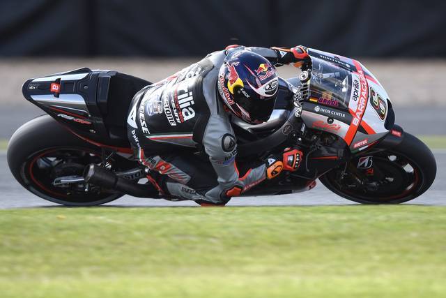 lulopdotcom's tweet image. #racing  Stefan Bradl e Alvar... #aprilia #teamgresini #apriliarsgp #motogp ift.tt/1NJ2mwm
