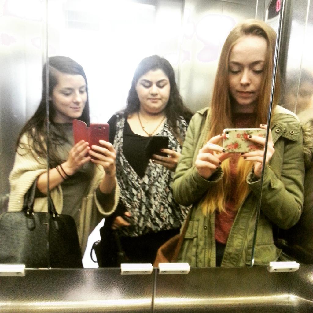 irinaiil's tweet photo. #hub #tripleselfie #cumediapro #notlostyet #coventrylove http://t.co/WA4KNsaJPs