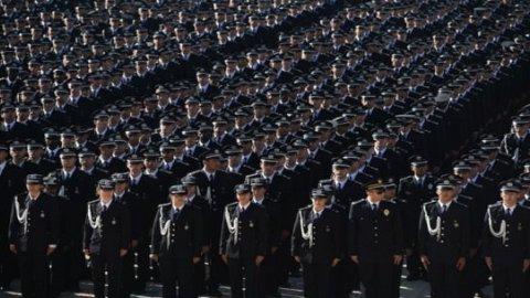 205 bin polise bayram öncesi müjde! medyahaber.com/205-bin-polise…