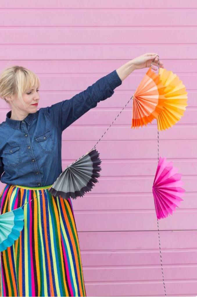 theSARAO's tweet photo. ¡Qué nos gusta una guirnalda! Decora tus cumples, eventos, espacios creativos en tú casa. #Málaga #eventos #DIY http://t.co/nBk0SfolTV