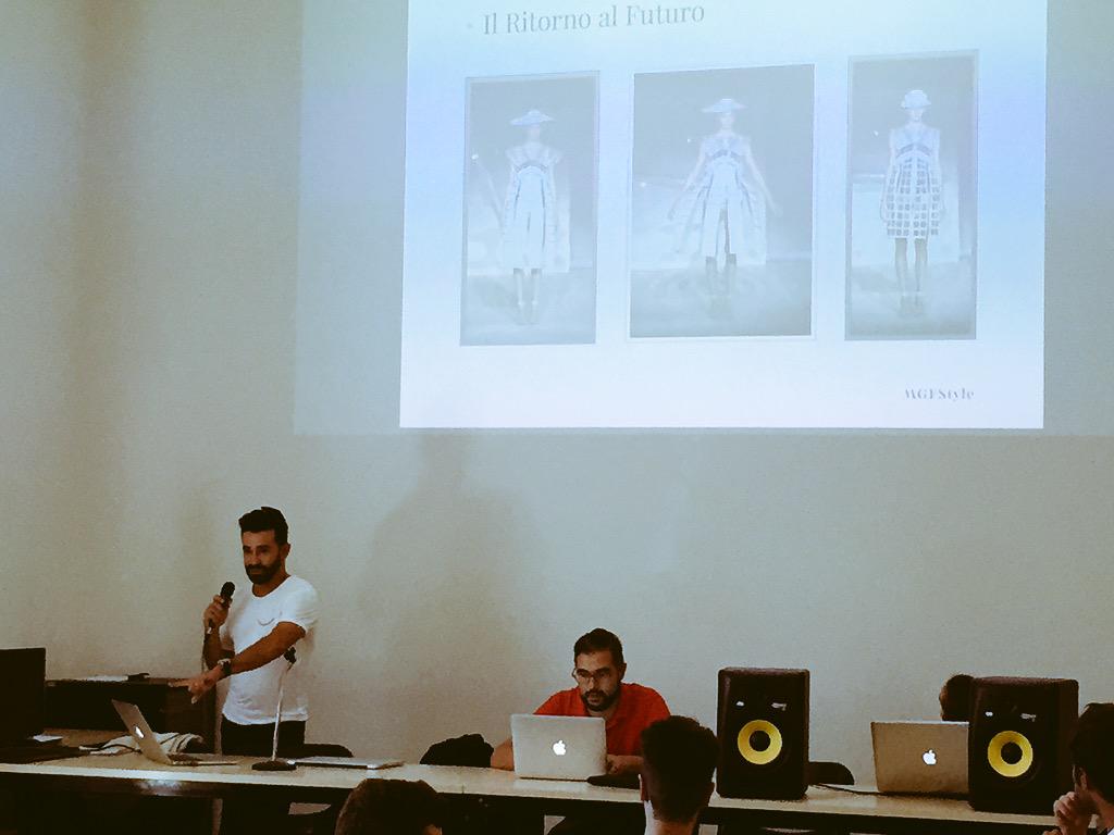 natsilent's tweet photo. @MarcellFigue presenta #fashiontech firmato @husseinchalayan allo @IED_Roma per #mobilehacktea @codeinvadersnet http://t.co/oyr3I5OBs4
