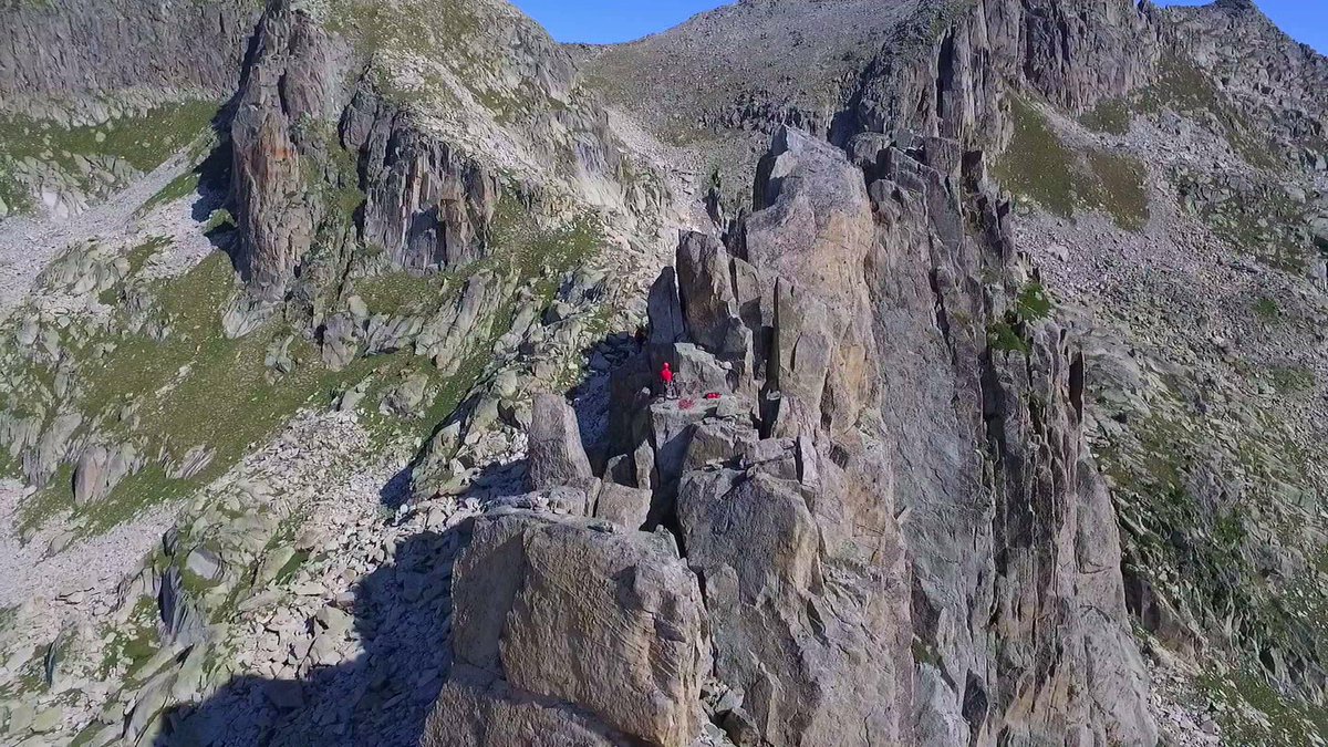 3CatInfoelTemps's tweet photo. Avui podreu veure al programa el que només veuen els escaladors!
#aigüestortes #estanysantmaurici #agullesamitges http://t.co/I9BHaXAYC5