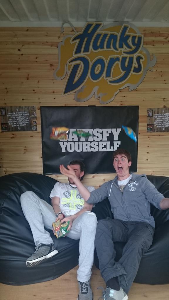rballskehan's tweet photo. #SatisfyYourself free crisps 👌 http://t.co/igQfY9t2bX