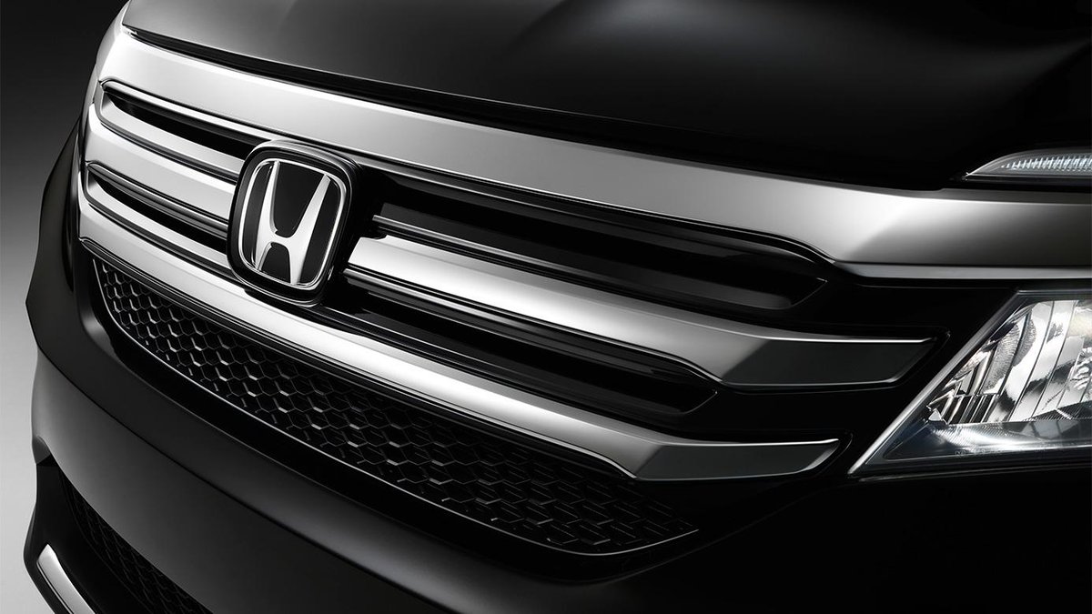 GraingerHonda's tweet photo. The #Pilot has an all-new look that starts with the #redesigned front grille. #Exterior #HondaLove http://t.co/PIYTA55kbx