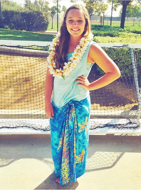 kayla_bo_bayla5's tweet photo. Happy Hawaiian Monday 🌺 #cloviseasthomecoming #imnotindenial http://t.co/3zYU2vgMk1