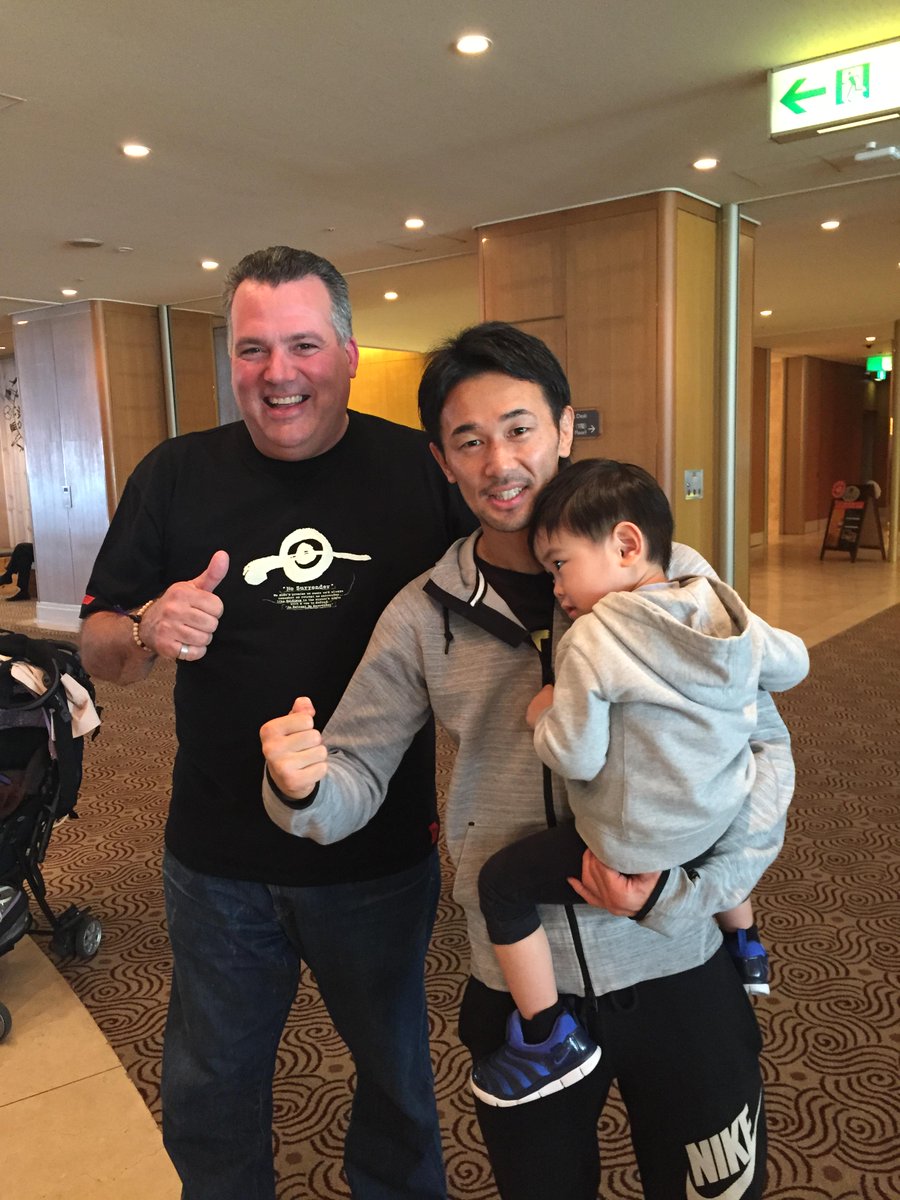 allstarboxing's tweet photo. Con el Campeon @WBCBoxing Shinsuke Yamanaka listo para su novena defensa en #Tokyo #Godsleft @teikenpromotion #Japan http://t.co/jK1wZf83Bl