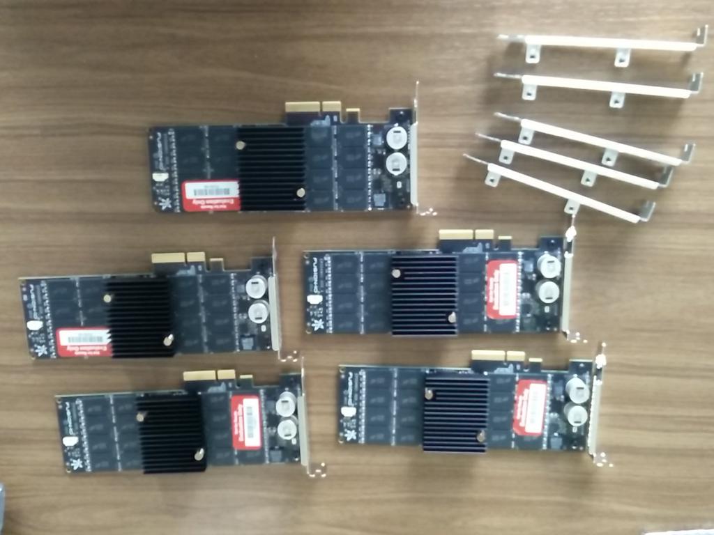 TFindelkind's tweet photo. @bbrundert @vmware_de low profile #IoMemory - check.. Go #VSAN @vmwarevsan http://t.co/ABM2JyHgyl