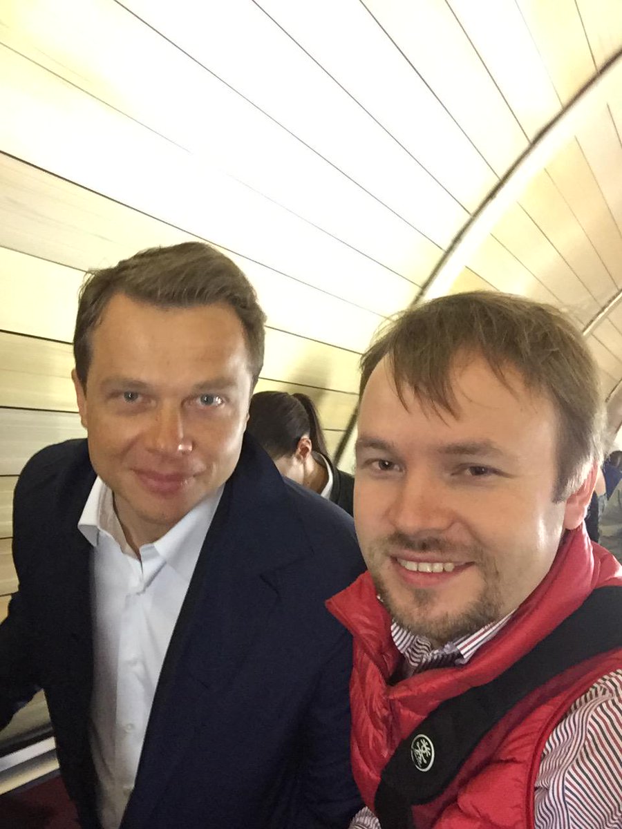 Сегодня в Москве “День без автомобиля”.Проехался на метро с Ликсутовым. Он в метро ориентируется и ездит периодически