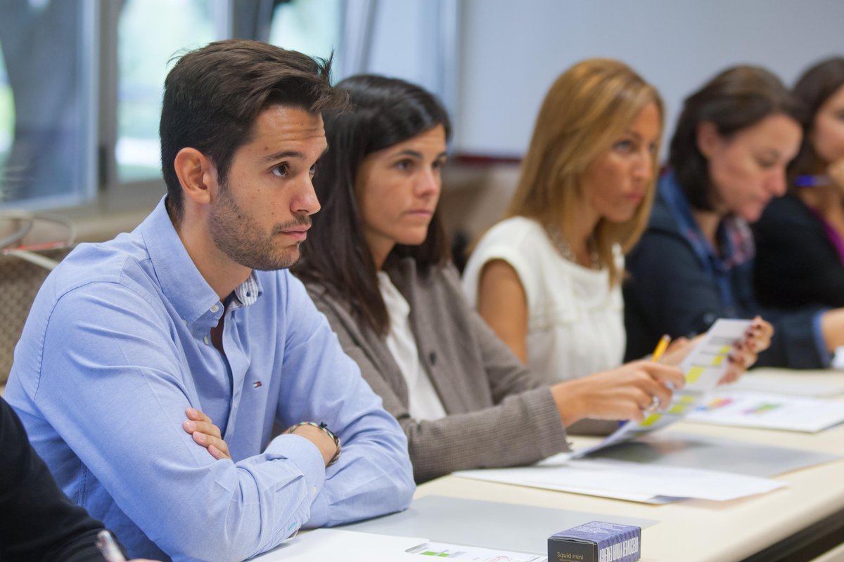 enfermeriaunav's tweet photo. "Desarrollar un nuevo liderazgo de la enfermería": reto de #MasterPAGE @enfermeriaunav http://t.co/WeZ43ZgSqm http://t.co/LNTWDKTU69