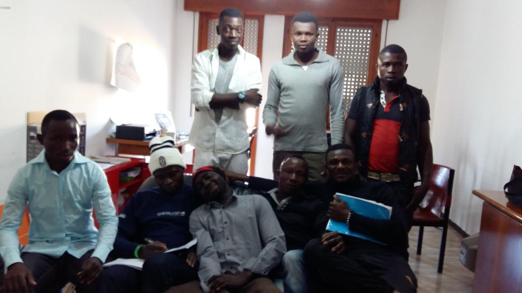 Primo giorno di scuola per i nostri ragazzi.Che orgoglio!Buona fortuna! <a href="/LucaFavarin/">Luca Favarin</a> <a href="/zdizoro/">Diego Bianchi</a> <a href="/sruotolo1/">Sandro Rotolo</a> <a href="/irene_pava/">Irene Pavanello</a>