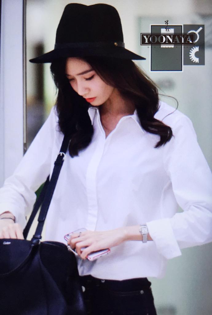 [PIC][22-09-2015]YoonA trở về Hàn Quốc vào sáng nay CPfVpbXUYAAx2sG