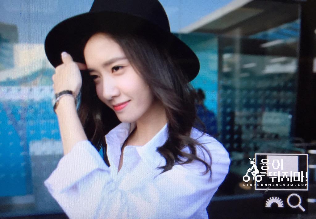 [PIC][22-09-2015]YoonA trở về Hàn Quốc vào sáng nay CPfWvt-UYAQLQ-m
