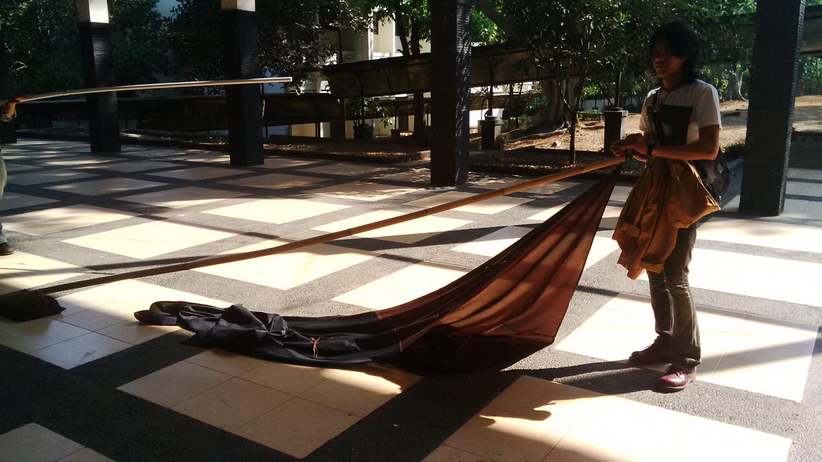 UltrasFapet's tweet photo. persiapan menjelang pertandingan sore ini,, edankeun luuurd!!!

#fapetpride http://t.co/RAm0v9gjUs