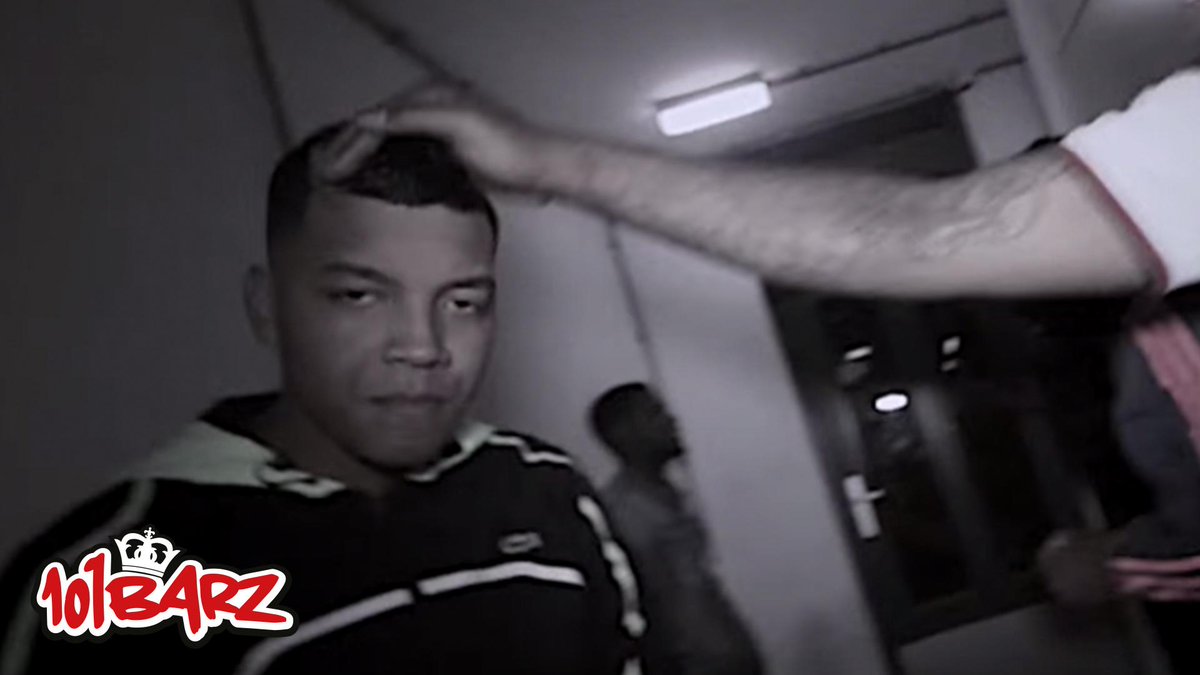 De video 'Money 'N Guns’ van <a href="/Fauss_HBE/">#GeenRapperMaarFauss</a> &amp; SS met <a href="/Sevirio_FMG/">#pieceofcake!</a> check je hier! bit.ly/1QVRnzL