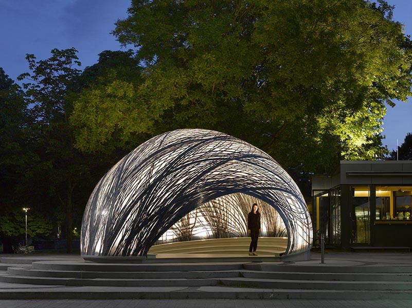 deltalightuk's tweet photo. Today's fascination: Water spider inspires latest experimental #buildtechnology
http://t.co/EMx6jb7oUG #architecture http://t.co/6ChvMjuSQ2