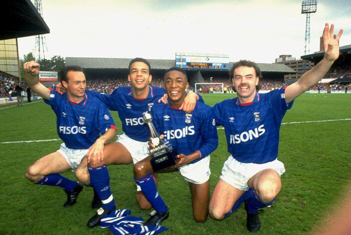 Brilliant night with John Wark in the Gladstone Arms in Stowmarket last night! Great turnout <a href="/ITSCofficial/">ITFC Supporters Club (Official)</a> fans