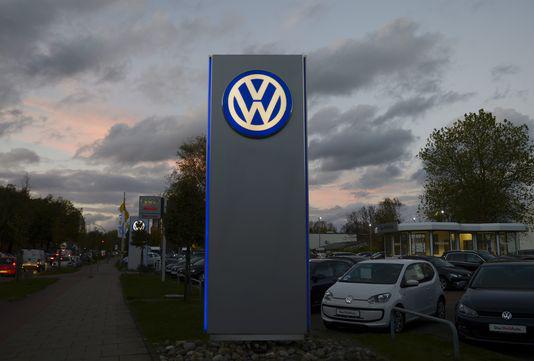 lemonde_M's tweet photo. Volkswagen, Takata… Les rappels de voitures n’en finissent plus, y compris en France
http://t.co/fiSO9eKfr3 http://t.co/X5kIDbenZ7