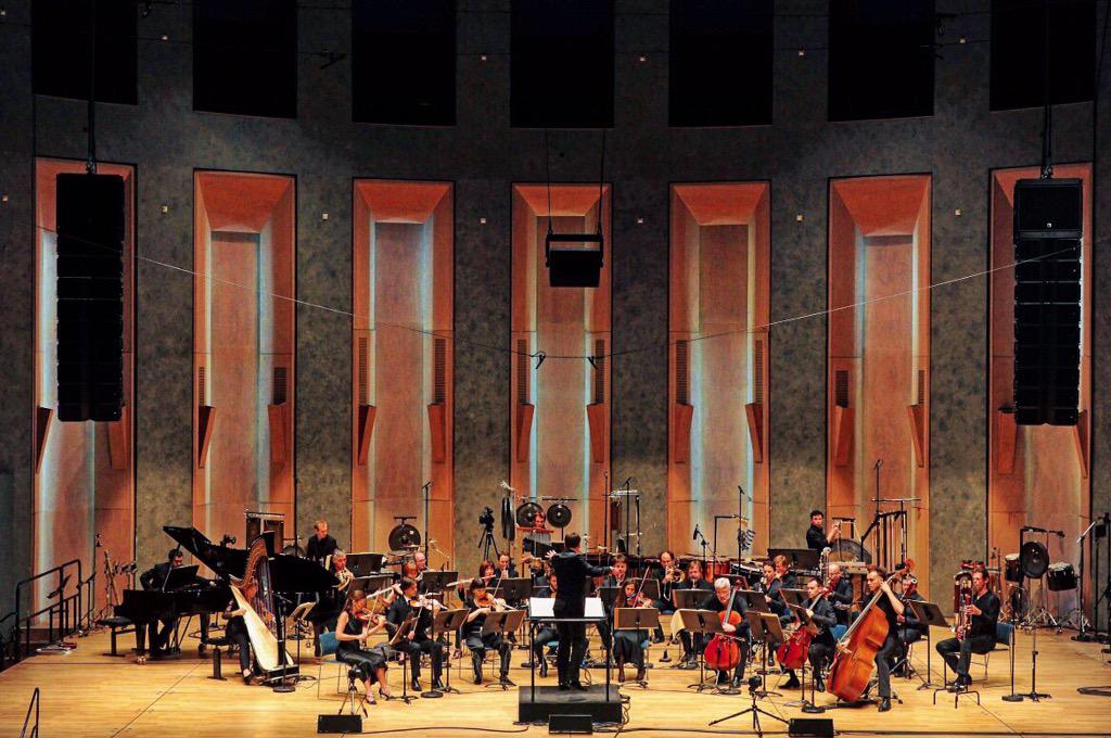 Performance, scienza, arti visive, poesia alla #BiennaleMusica2015 dal 2 al 10 ottobre. Su veneziadavivere.com