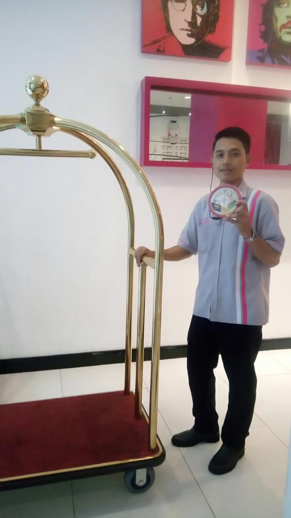 BudiSet334's tweet photo. Gak sempet break, ga masalah.. Untung ada wonton cup! Thank you @fiestaseafood #wontonivora http://t.co/bJ8D73yB6Q