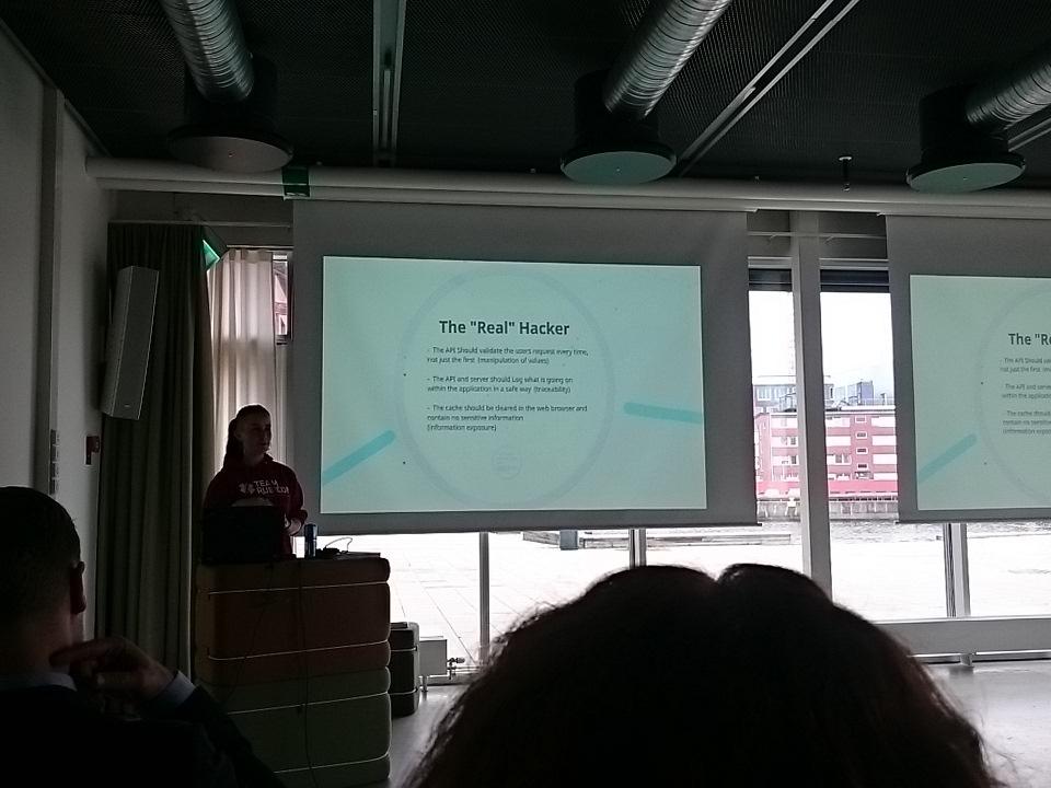 thetestnerd's tweet photo. #testit2015 Siren Selling Security. Very interesting, much fun. http://t.co/rnVnzEUfMD