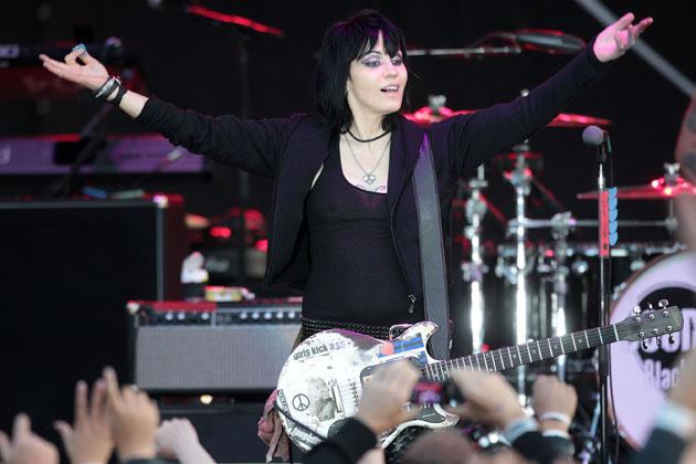 Happy 57th birthday to Let\s celebrate with her 10 best songs:  