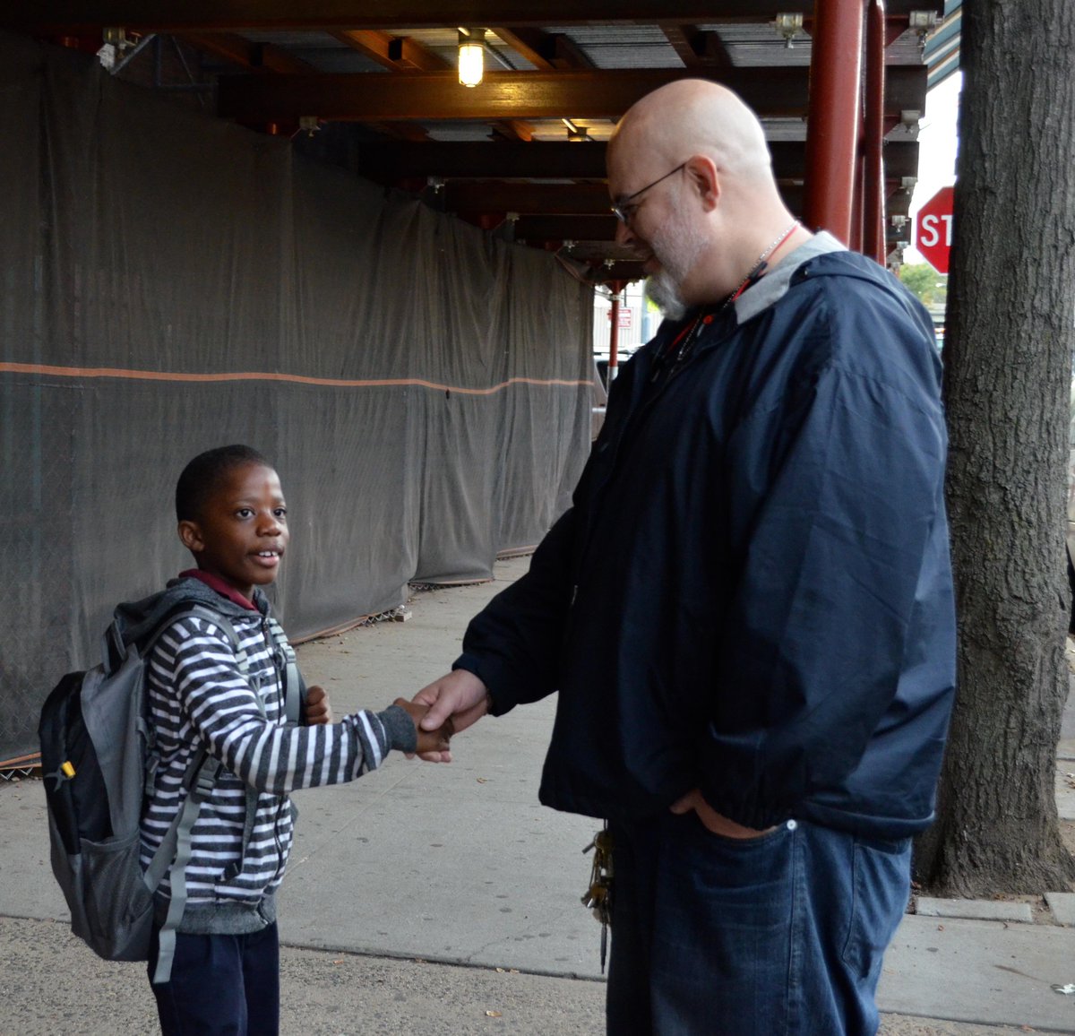 SummitAcademyCS's tweet image. What a great turn out this morning as we greeted our scholar families on Fathers Take Your Child to School Day!