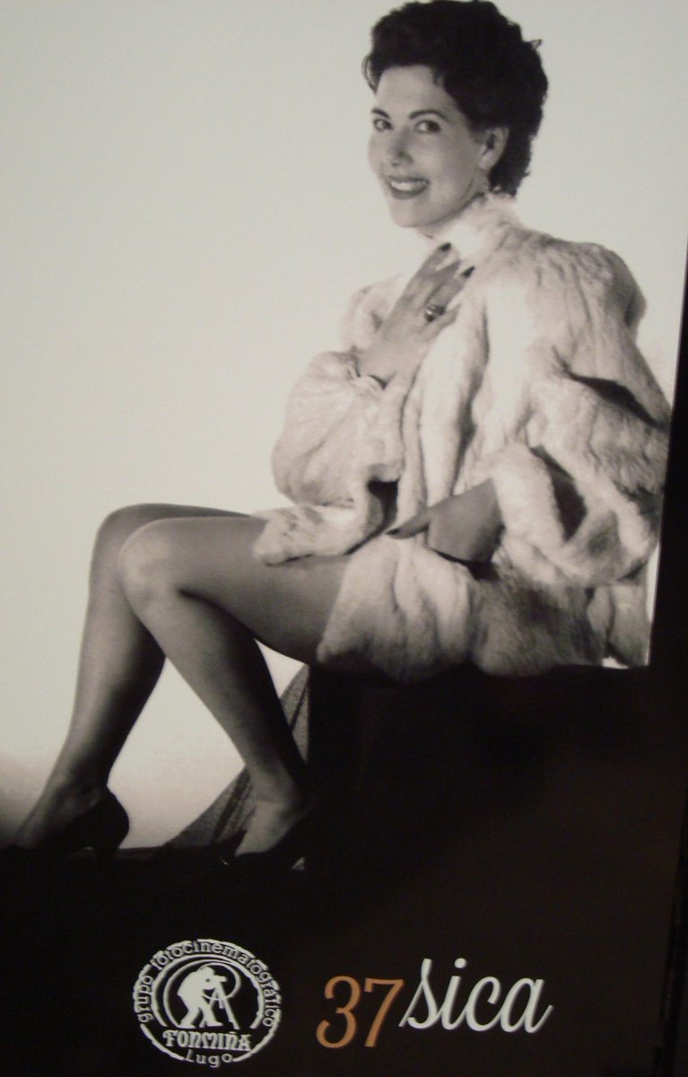 LugoCine's tweet photo. Exposición de fotografías de Mercedes Cora no Museo Provincial de Lugo http://t.co/B0H4pTFOrJ