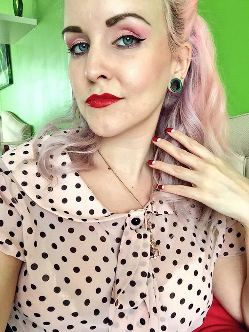 #selfie #suicidegirls @suicidegirls #sg #retro #vintage #pinup #altmodel http://t.co/NQn15HqJvt<a href="/tag/selfie"class="tags">#selfie</a><a href="/tag/suicidegirls"class="tags">#suicidegirls</a><a class="tags" href="/tag/suicidegirls">@suicidegirls</a><a href="/tag/sg"class="tags">#sg</a><a href="/tag/retro"class="tags">#retro</a><a href="/tag/vintage"class="tags"><span>#vintage</span></a><a href="/tag/pinup"class="tags"><span>#pinup</span></a><a href="/tag/altmodel"class="tags"><span>#altmodel</span></a>