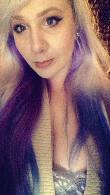 I'm on cam now! http://t.co/3Hf50gvof1 http://t.co/5VQZ0lUu2S
