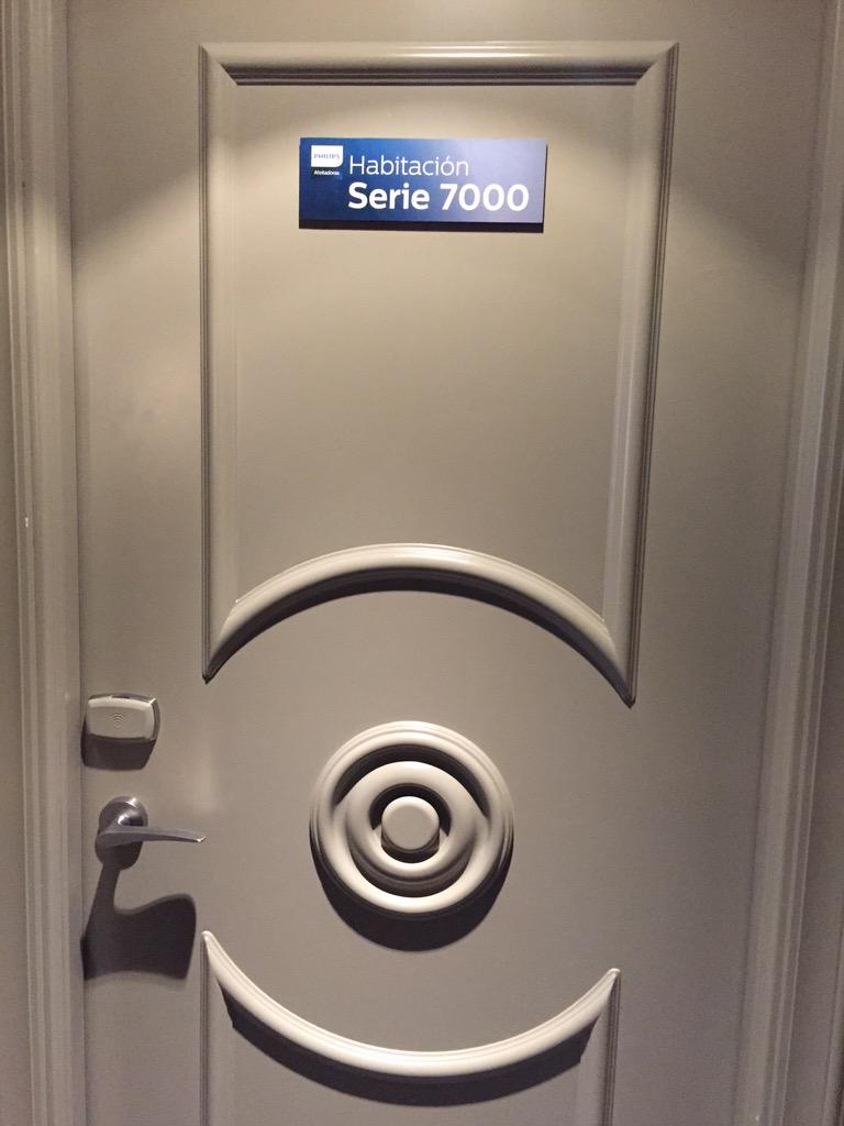 LuisSuarezPR's tweet photo. Tras esta puerta se encuentra el futuro del afeitado. @PhilipsSpain @Philips_Hombre http://t.co/BKmipXGPd8