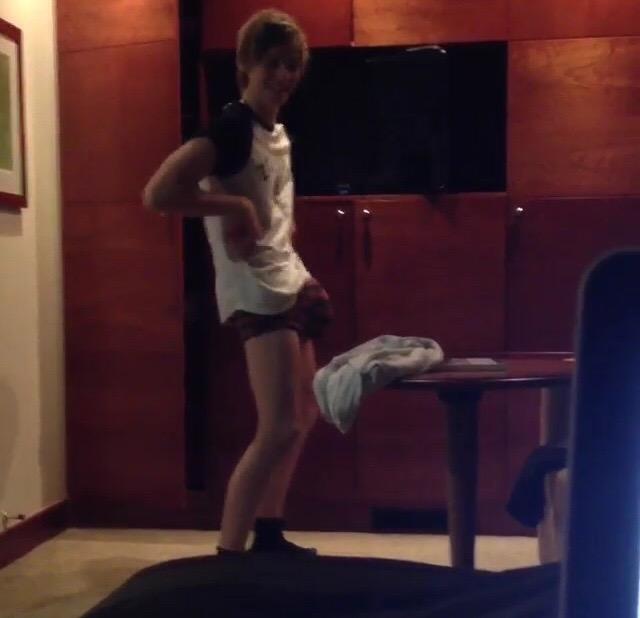 AusSquad5SOS's tweet image. Are they REALLY the same person??? REALLY? #LukeHemmingsTuesday #LoopOff5SOS