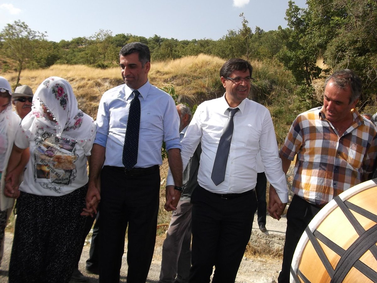 tuncelichp's tweet photo. CHP Tunceli Pertek - Hozat Seçim Çalışmaları http://t.co/IkMKiBfPgi