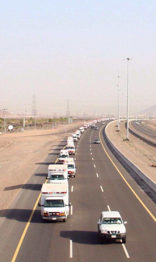 People who were wounded in #Makkah accident are been transported in
ambulances to perform Hajj.#SaudiArabia #حج_1436