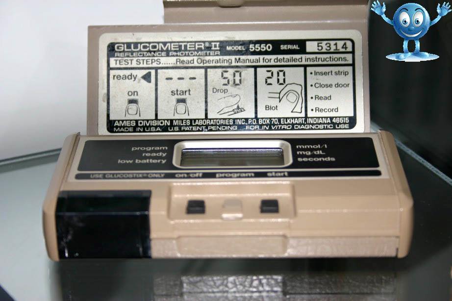 Diabetescouk's tweet photo. #Throwback to one of the first ever blood glucose meters. How are your levels this lunchtime? #DOC #diabetes #BGnow http://t.co/fa3leoArQm