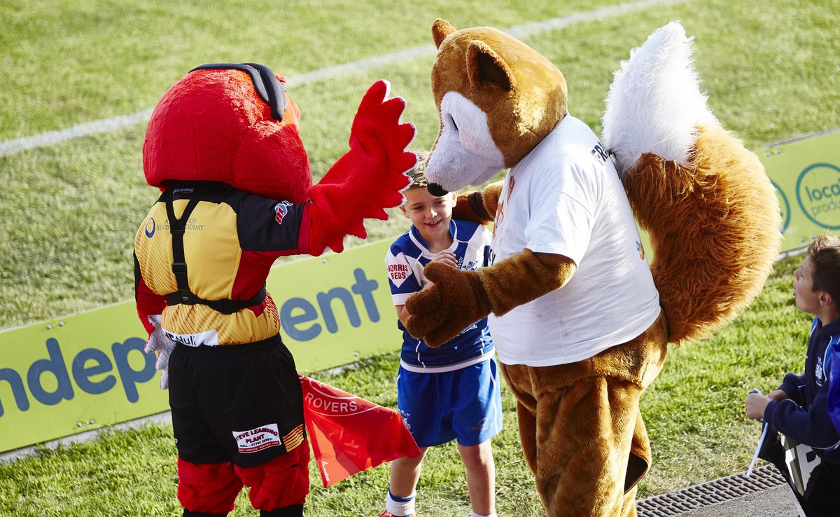 .@FoxyRentalsLtd are offering you the chance to join them on their hospitality table this Sunday. RT &amp; Follow 2 enter