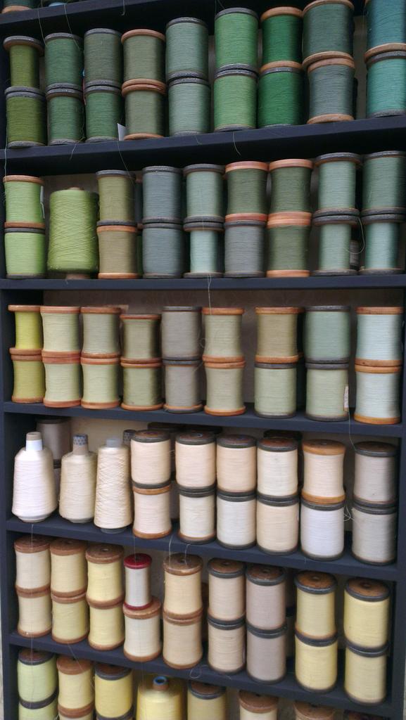 joannemass's tweet photo. This is what happiness looks like @GainsSilk @Decorex_Intl http://t.co/96960ERYZv