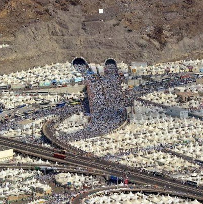 MohamadAlarefe's tweet photo. عن بكر المزني قال :
سمعت ابن عمر رضي الله عنه يرفع صوته بالتلبية
حتى إني لأسمع دوي صوته بين الجبال.. http://t.co/ZeEs3XgO7j