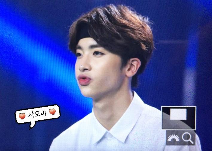 어제 중국에서 쇼케이스한 신인 아이돌.jpg | 인스티즈