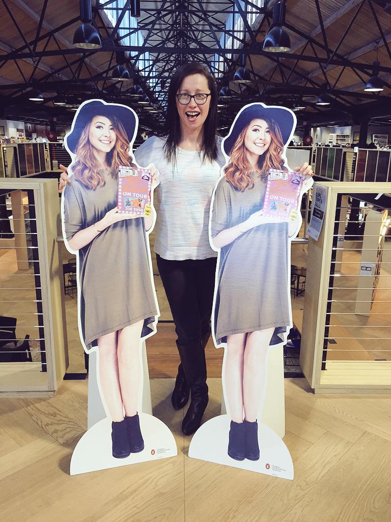 PenguinTeenAus's tweet photo. Why have 1 @ZozeeBo when 2 is twice as nice?! Lookout for these standees hitting bookstores soon! #GirlOnlineOnTour http://t.co/SskcD4C7Cw