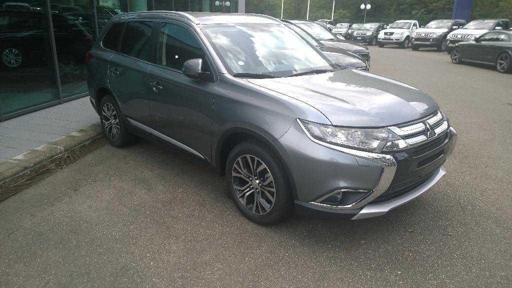 danielemeno's tweet photo. #mitsubishioutlandernew #Frcar http://t.co/Lx8K0r5sz2