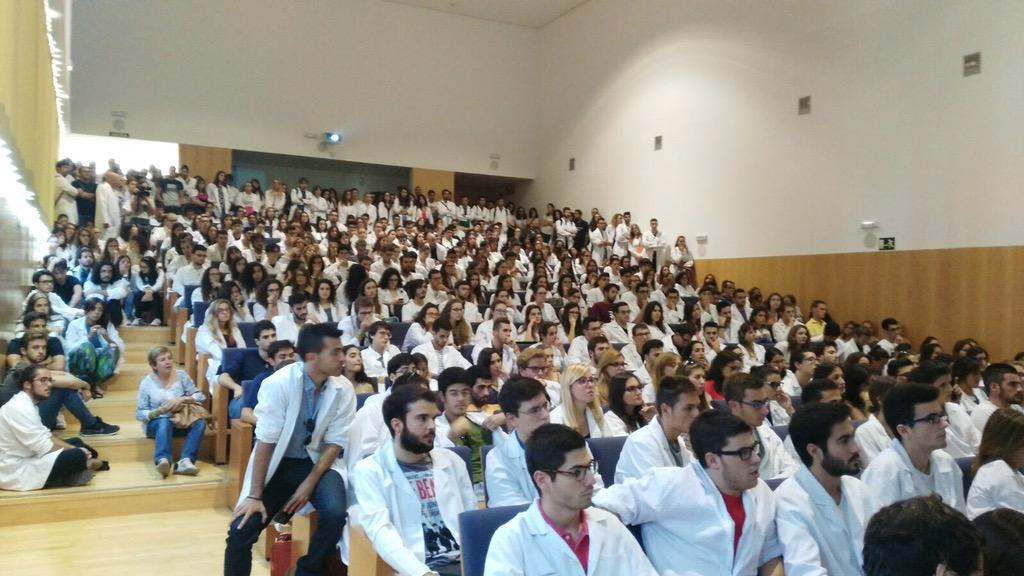 Guardiola_17's tweet photo. Medicina se mueve, y esto es solo el principio #MiFormaciónTuSalud @damedium http://t.co/ht43pFhxXk