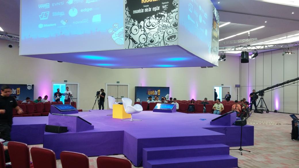 Ungl1tched's tweet image. #WebBr2015 is about to kick off. I&apos;m really excited to be the first speaker!