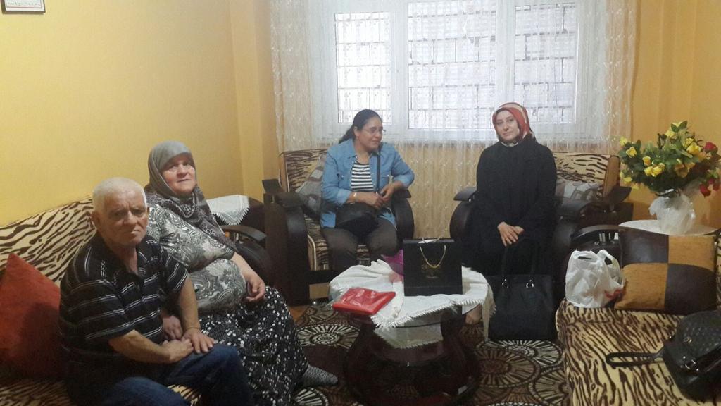 Akkadinzburnu's tweet photo. Şehit Ailelerine Bayram Öncesi Ziyaretlerimiz Devam Ediyor... http://t.co/TE94sBlT1F